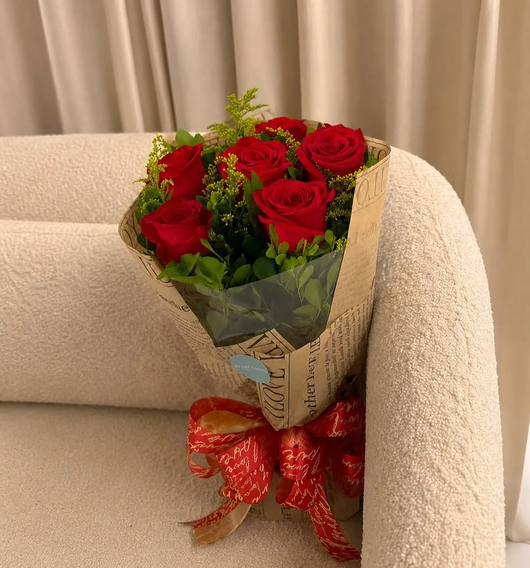 Flores passam. A emoção de recebê-las fica para sempre. 🌹 Neste Dia dos Namorados,…